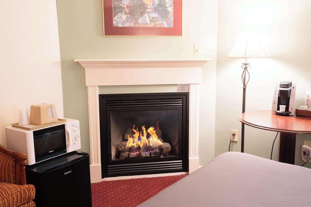 Fireside Inn & Suites Bangor - photo 34