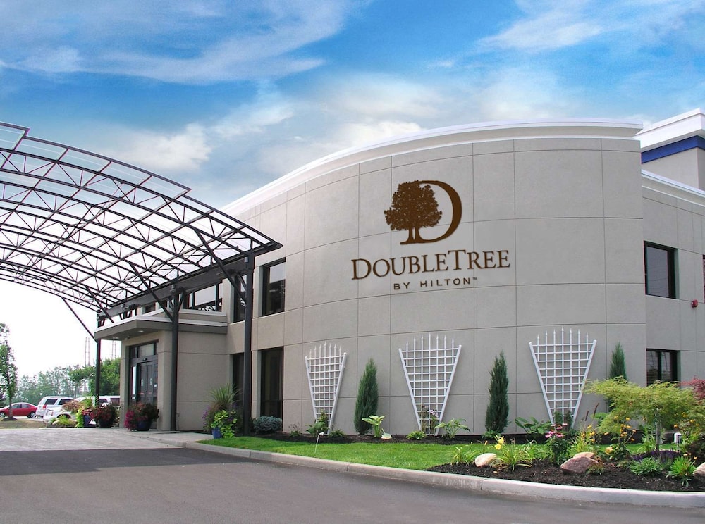 DoubleTree by Hilton Hotel Buffalo Amherst - featured photo