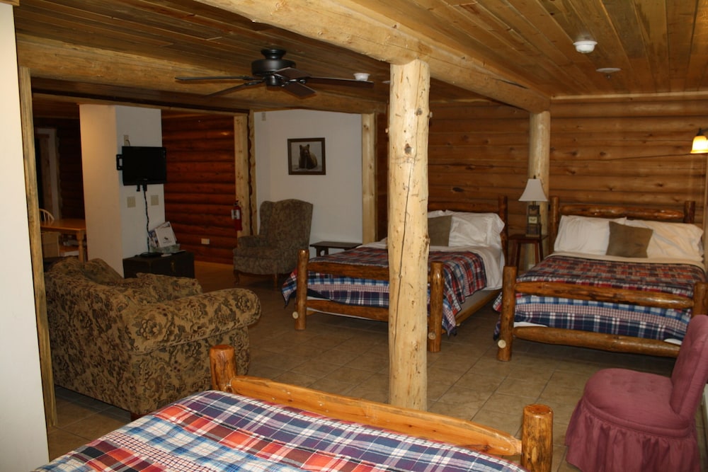 The Historic Wapiti Lodge - photo 47
