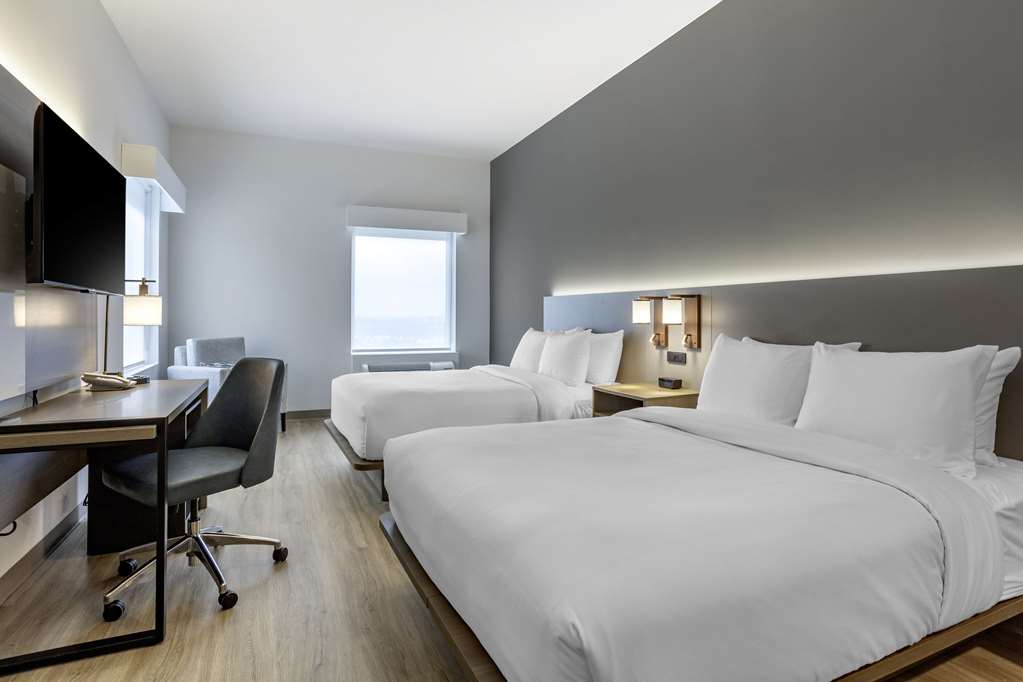 Comfort Inn & Suites Newark Liberty International Airport - photo 22
