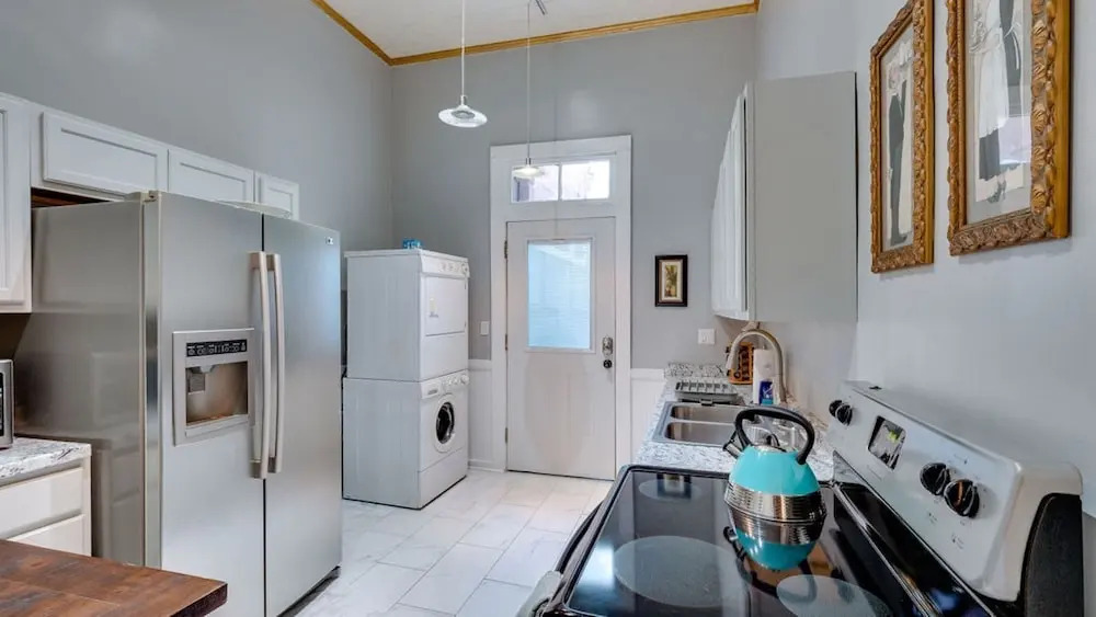 Elegant 2BR on Forsyth Park Savannah - photo 12