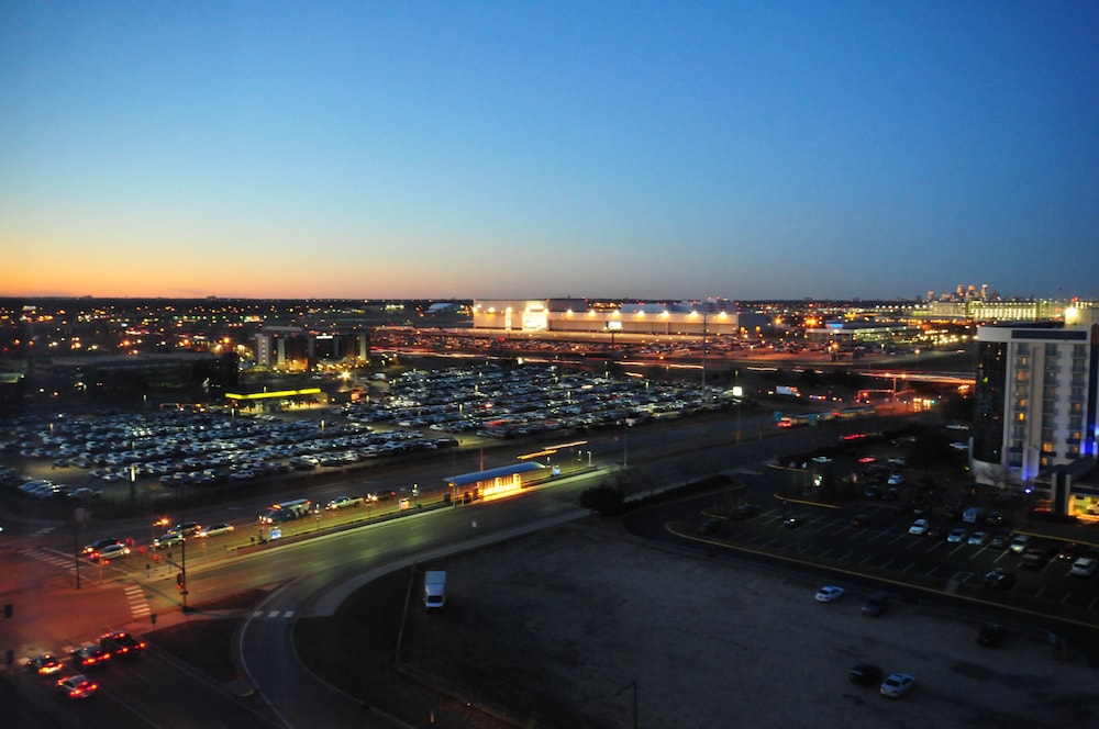 Crowne Plaza Suites MSP Airport Mall of America by IHG - photo 97