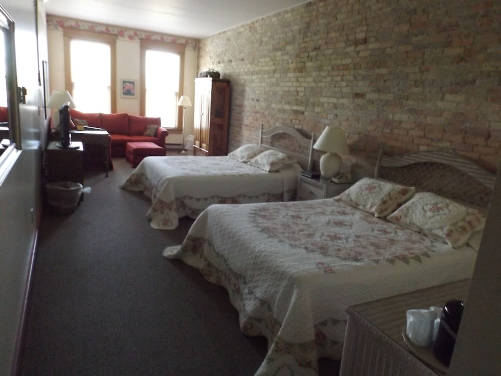 Hermanns European Inn - photo 7