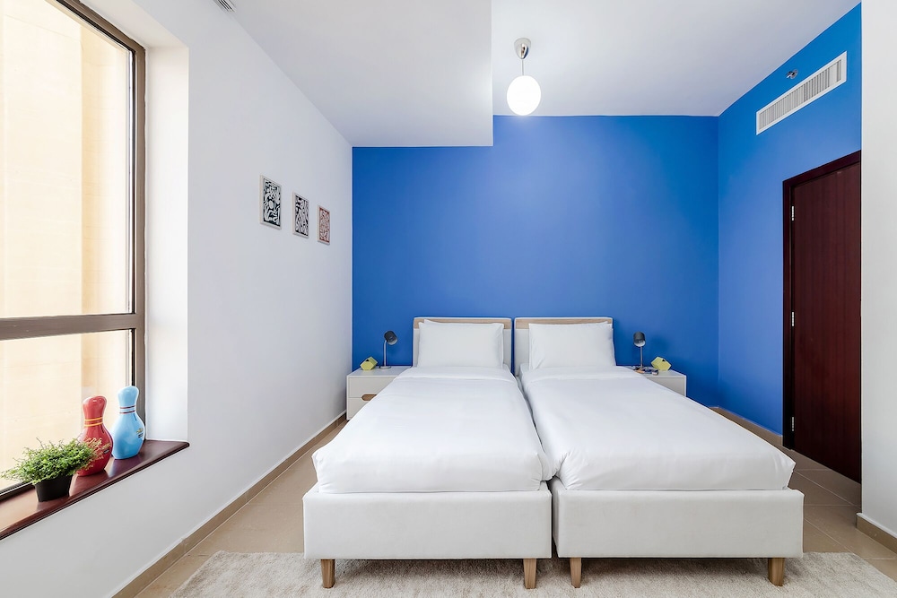Panoramic Spacious City View 2BR Escape — 4-Star Luxury Hotel in Dubai, United Arab Emirates