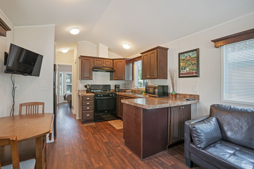 Crater Lake Resort - photo 26