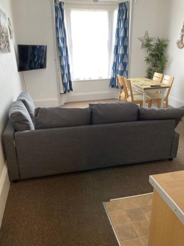 Sea view flat 1 @ 4A Castle Street — 4-Star Luxury Hotel in Ryde, United Kingdom