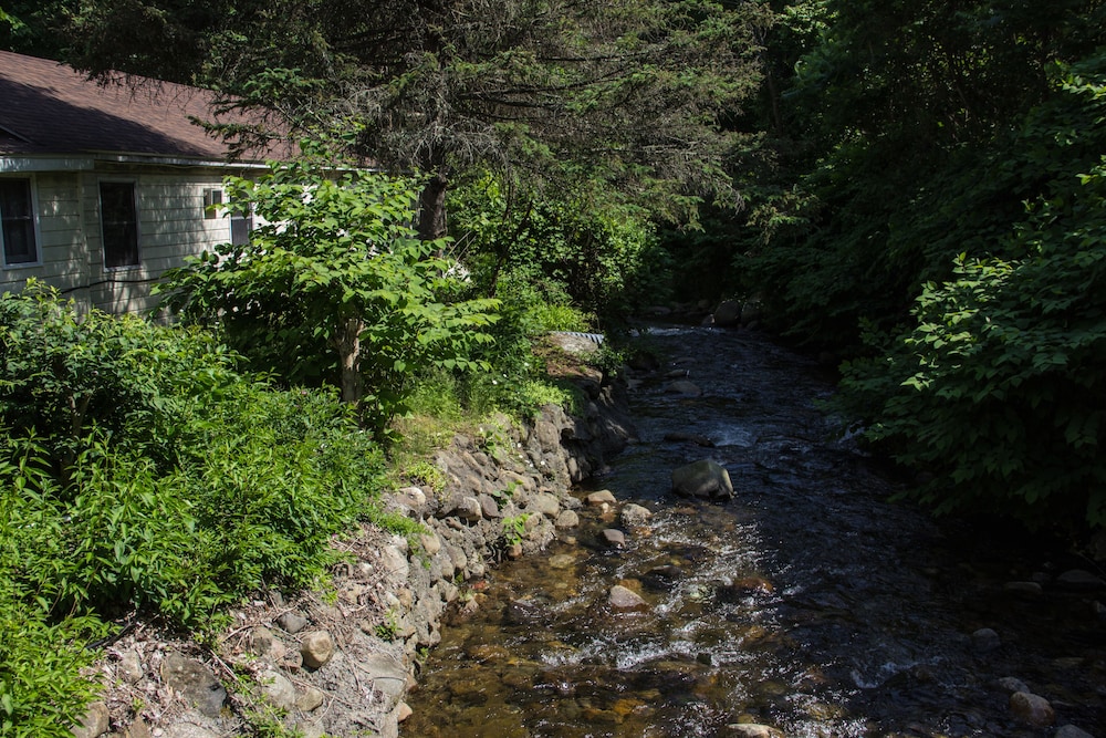 Fran Cove Motel - photo 19