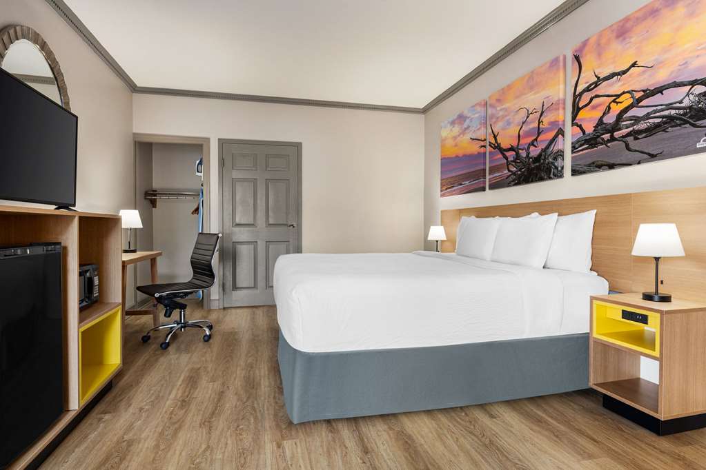 Days Inn by Wyndham Kingsland GA - photo 22