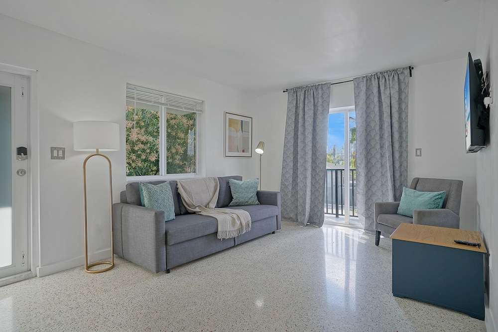 Stylish Wynwood Flats - photo 18