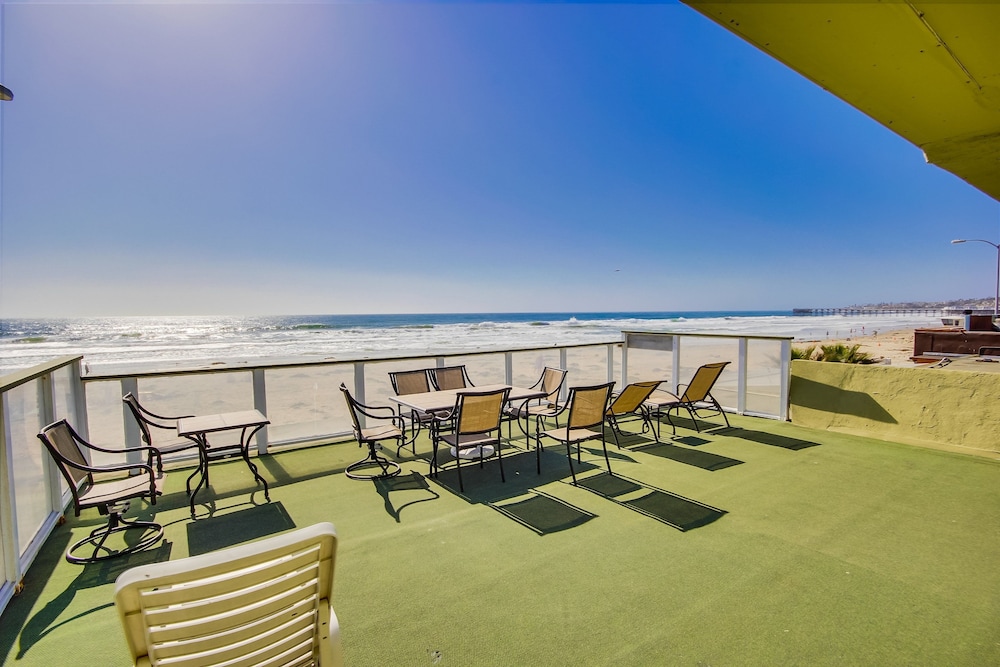 Surfer Beach Hotel - photo 52