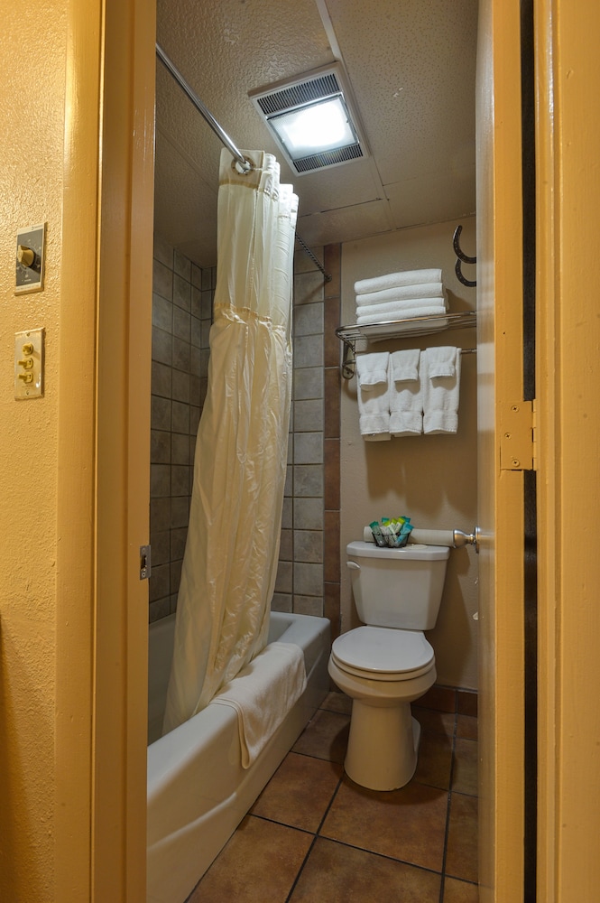 Moab Rustic Inn - photo 33
