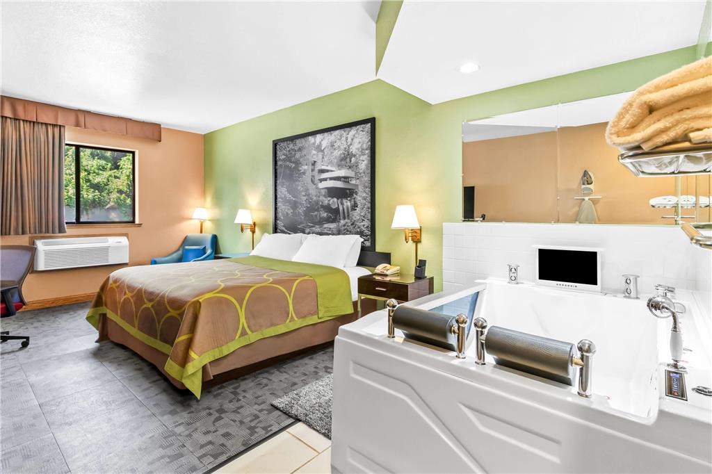 Super 8 by Wyndham Uniontown PA - photo 24