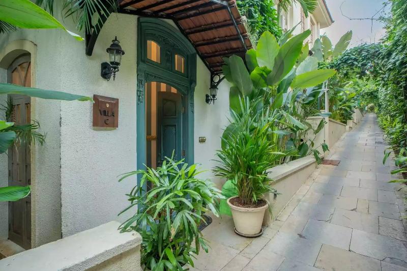 ELIVAAS Monforte Ayada 3 BHK with Pvt Pool and Jacuzzi — 5-Star Luxury Hotel in Mormugao, India