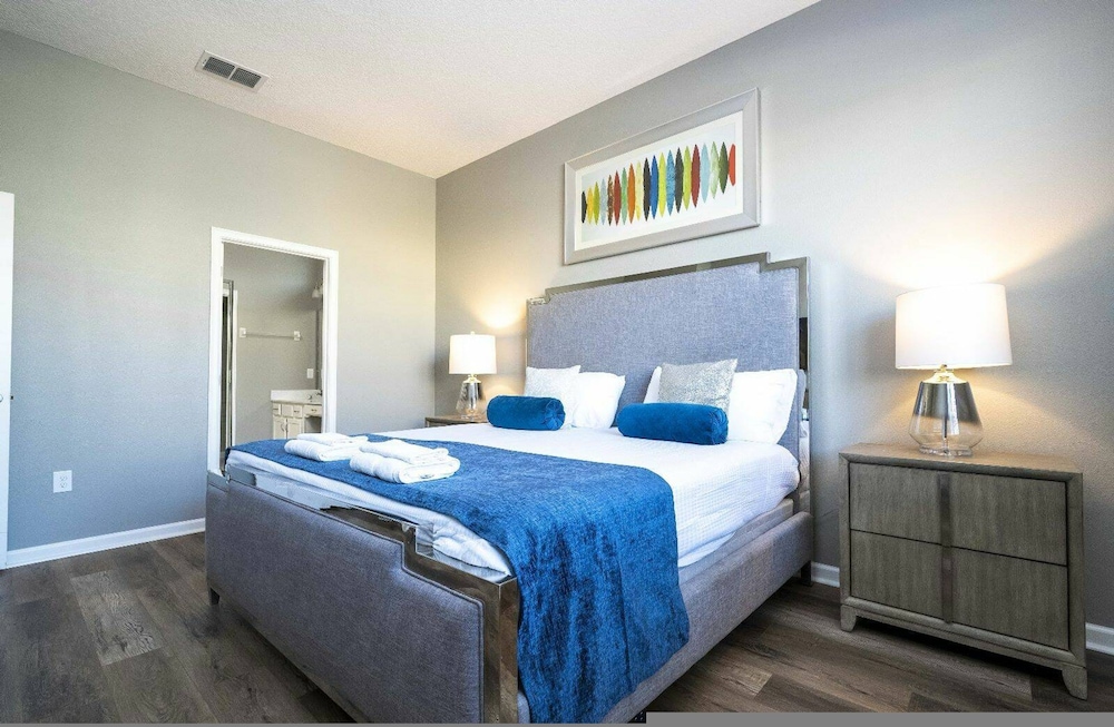 Solterra 12bd 11 5bat Sleeps24 Disney Pool Spa - photo 31