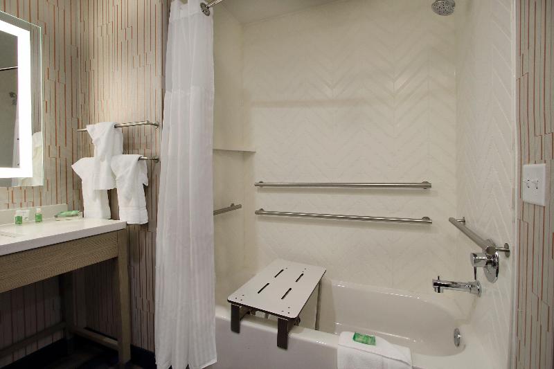 Holiday Inn Hattiesburg North an IHG Hotel - photo 60
