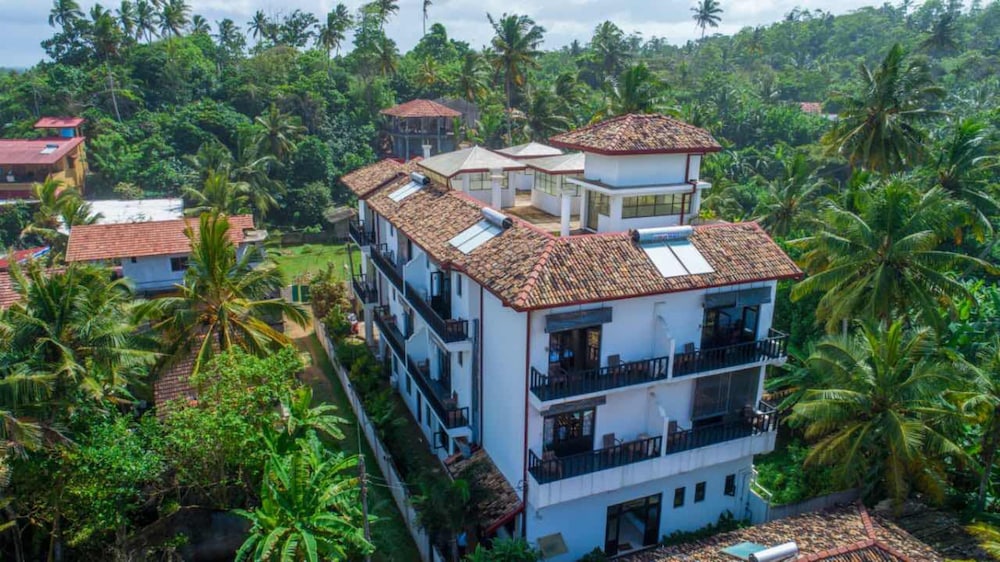 Villa Tissa Beach Resort — hotel in Weligama