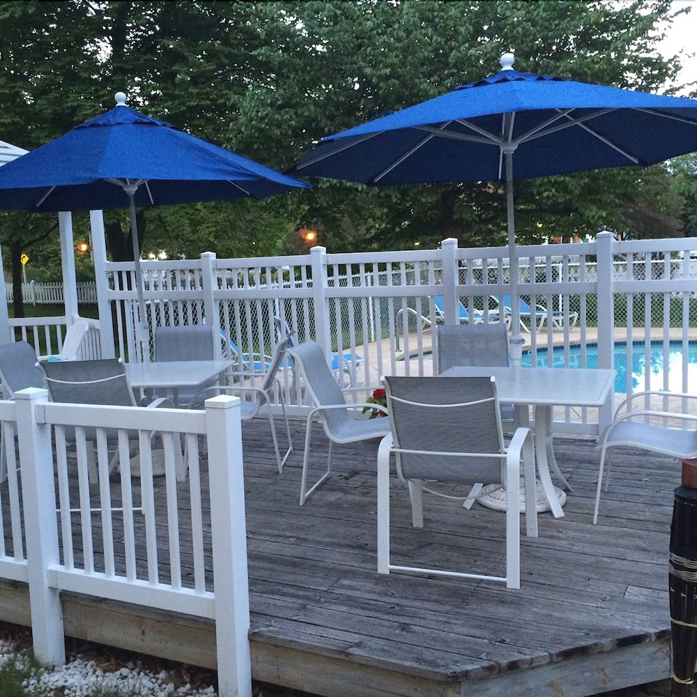 Somerset Inn & Suites - photo 10