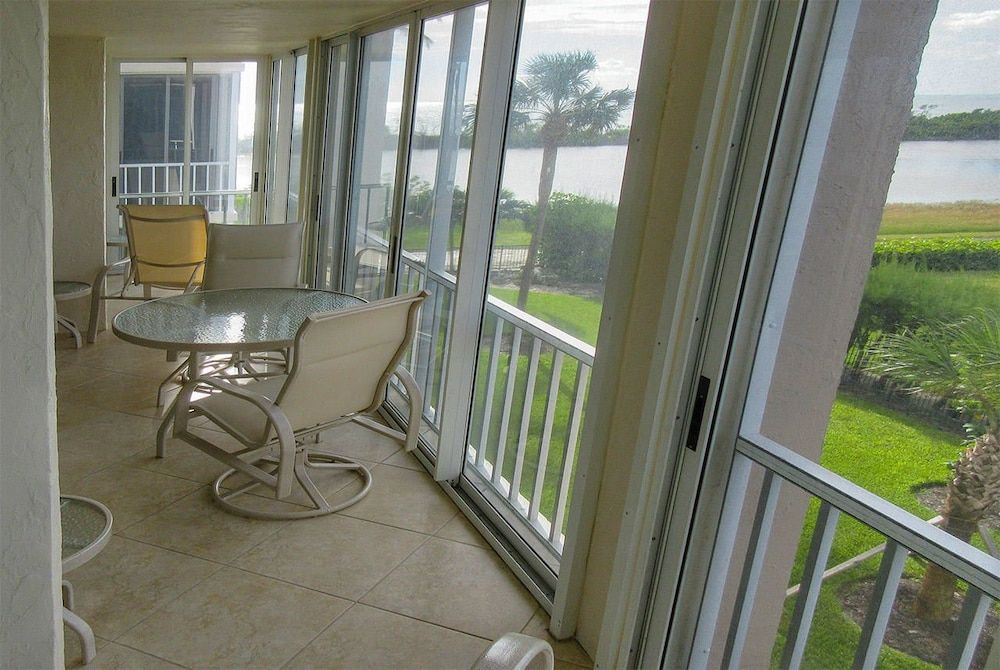 Creciente 515 Two Bedroom Condo — 4-Star Luxury Hotel in Fort Myers Beach, United States