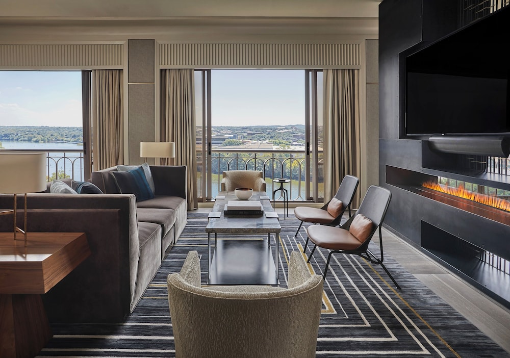 Four Seasons Hotel Austin - photo 9