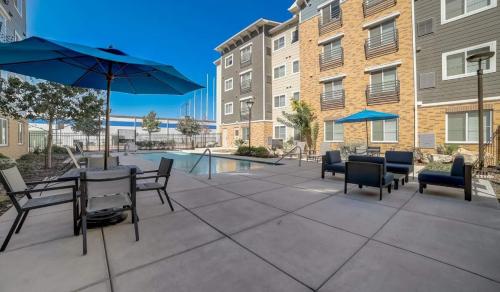 Simplicity 1306 I Comfy & Modern 2Bd Apt — 4-Star Luxury Hotel in San Antonio, United States