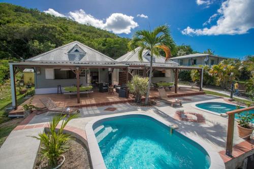 Sunny Bungalow — 4-Star Luxury Hotel in Sainte-Anne-Sur-Brivet, Martinique