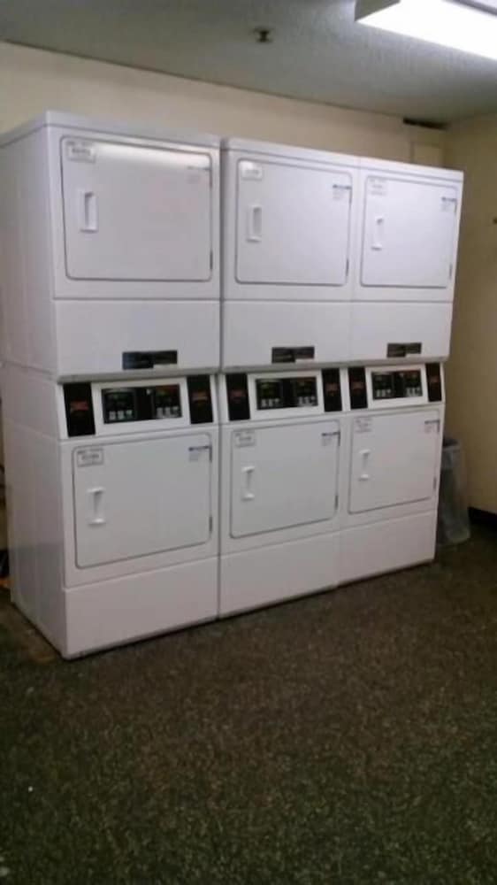 InTown Suites Extended Stay Louisville KY Wattbourne Lane - photo 13
