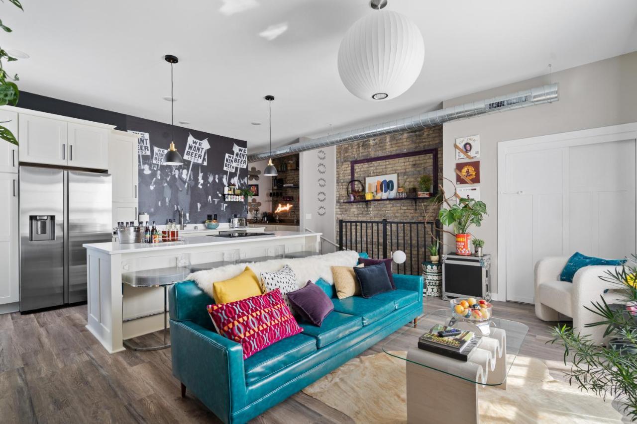 The Bentley Condotel Heart of Walkers Point with Garage Yard — 4-Star Luxury Hotel in Milwaukee, United States