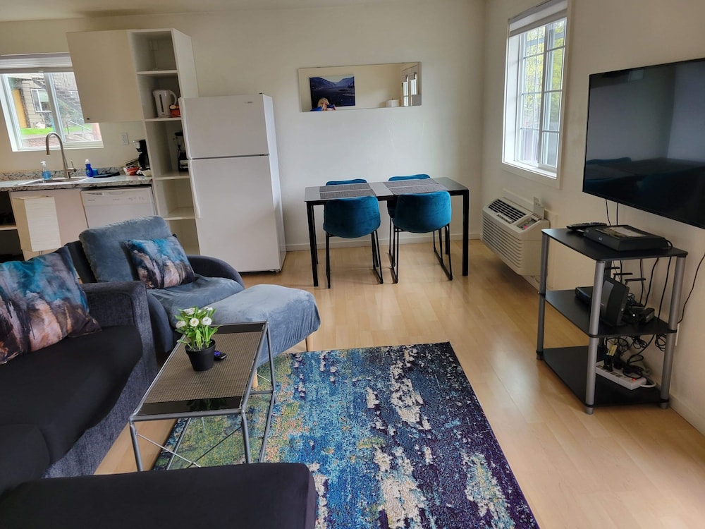 Hood River Suites Apartment Hotel - photo 24