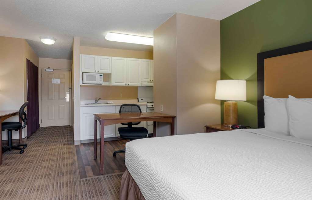 Extended Stay America Select Suites Dallas Farmers Branch - photo 6