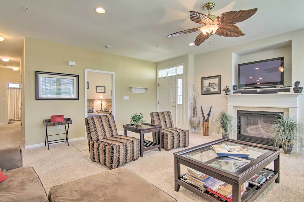 4 Mi to Bethany Beach Sunny Escape with Porches — hotel in Ocean View