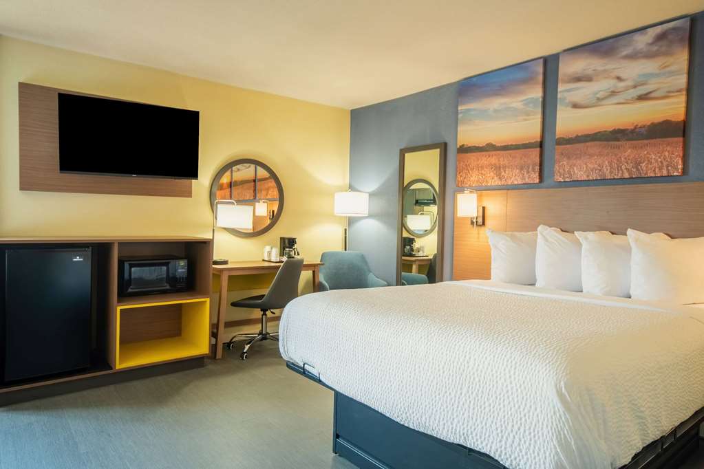 Days Inn by Wyndham Evansdale Waterloo - photo 29