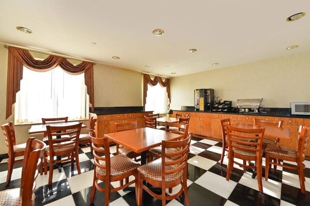 Lex View Inn at JFK Airport - photo 18
