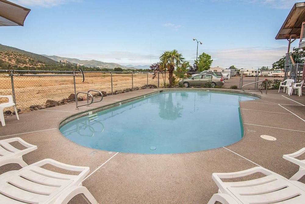 Ashland Valley Inn - photo 15