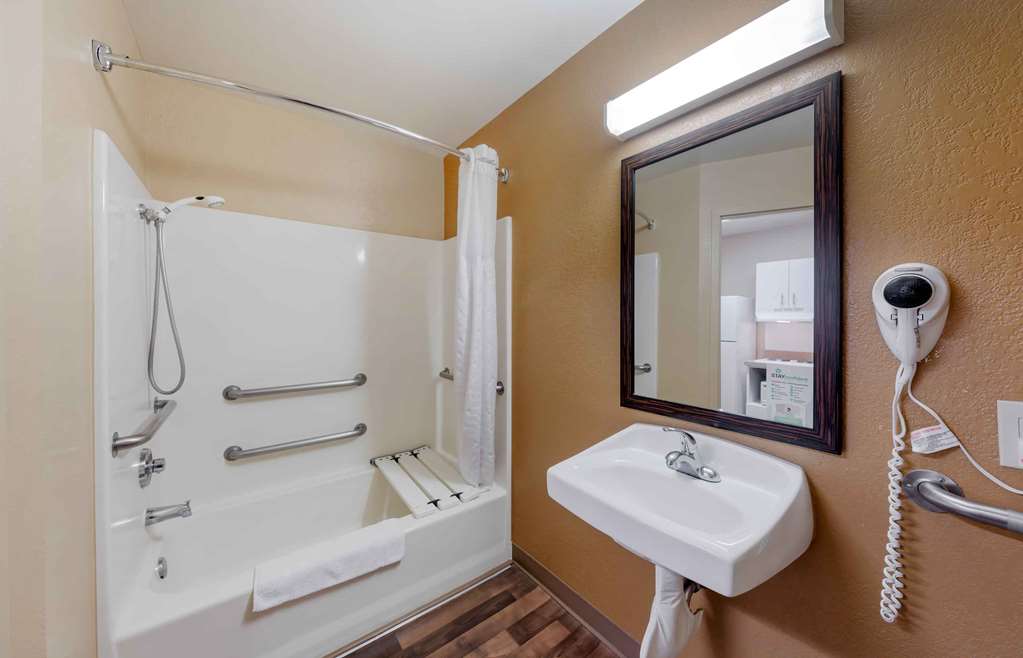 Extended Stay America Suites Orange County Huntington Beach - photo 37