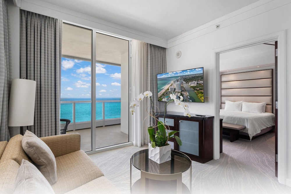 Fontainebleau Miami Beach Private Luxury Suites - photo 179