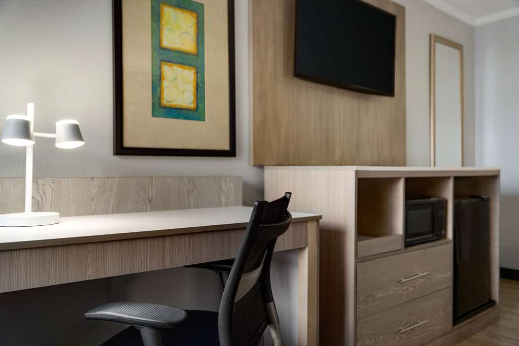 La Quinta Inn by Wyndham Birmingham Inverness - photo 14