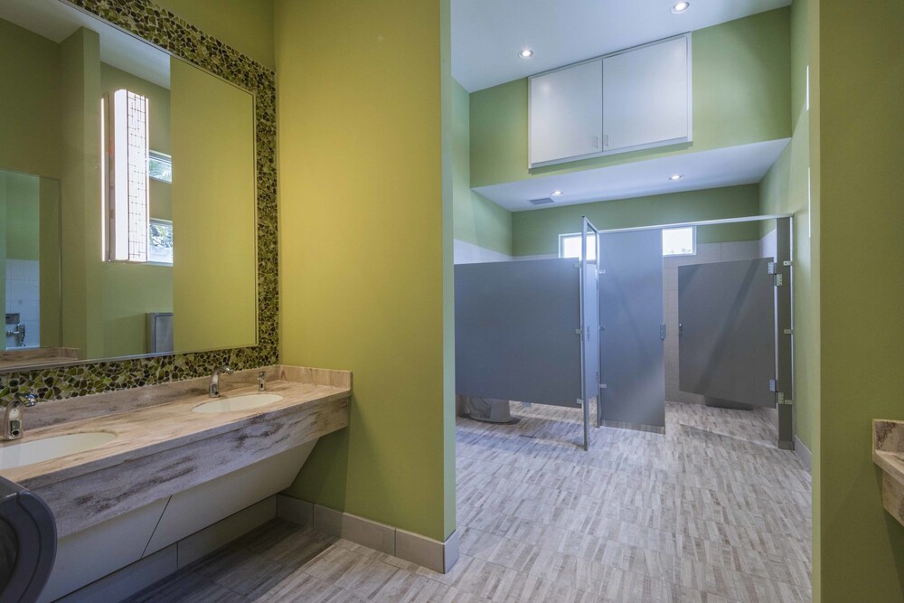 4 Bedrooms 3 Bathrooms Veranda Palms 2603 Sc - photo 20