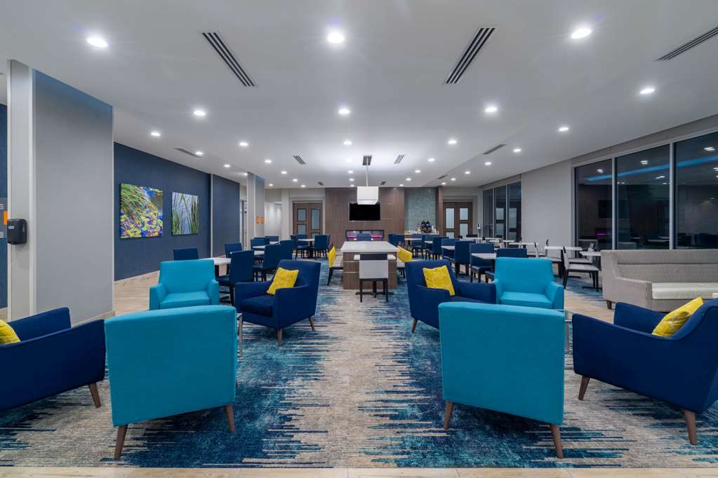 La Quinta Inn & Suites by Wyndham Tifton - photo 6