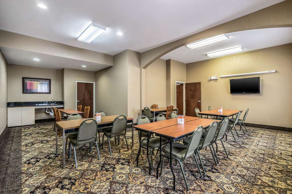 Comfort Suites Near Texas State University - photo 29