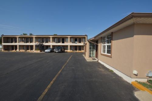 Newcastle Motel - photo 3