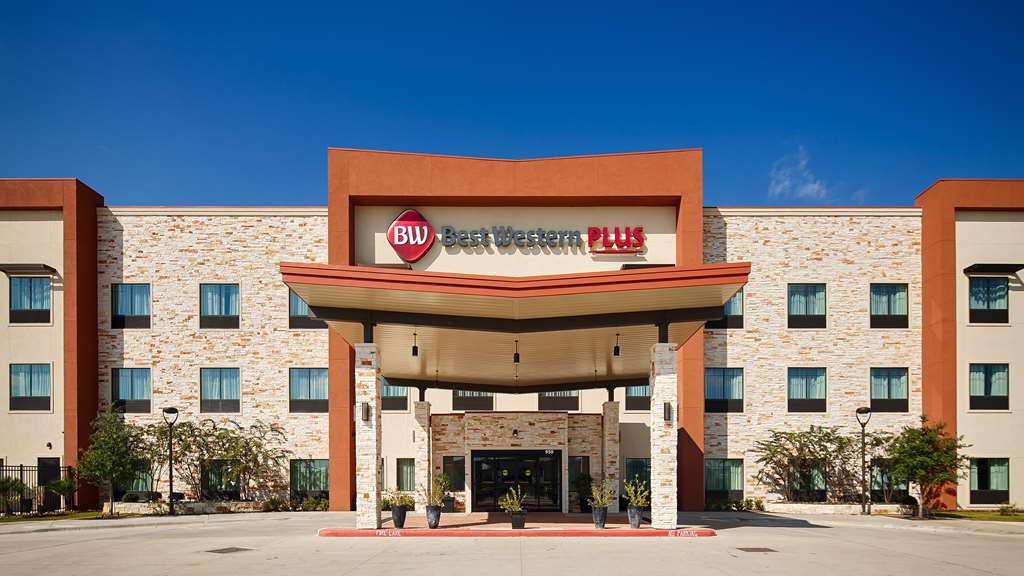 Best Western Plus College Station Inn & Suites - photo 32