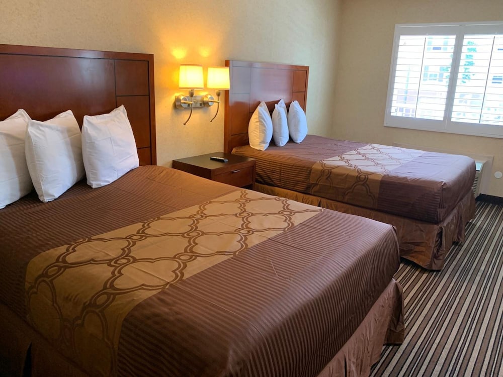 Buena Park Inn - photo 24