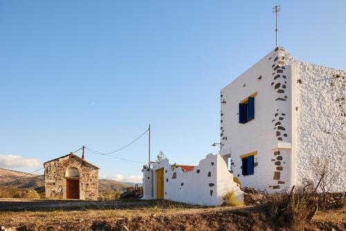 Aspros Pyrgos — Unknown City — photo 2