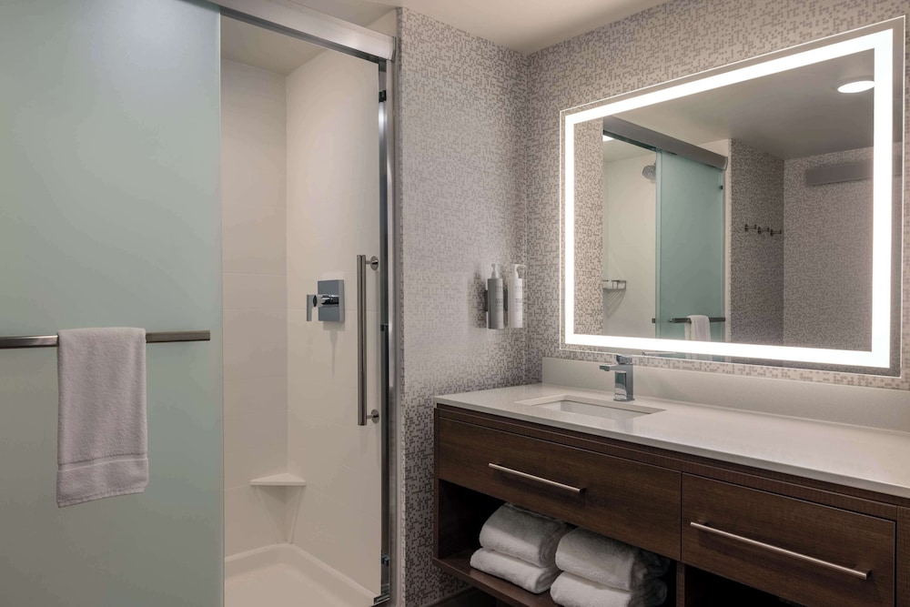 Home2 Suites by Hilton Ankeny - photo 34
