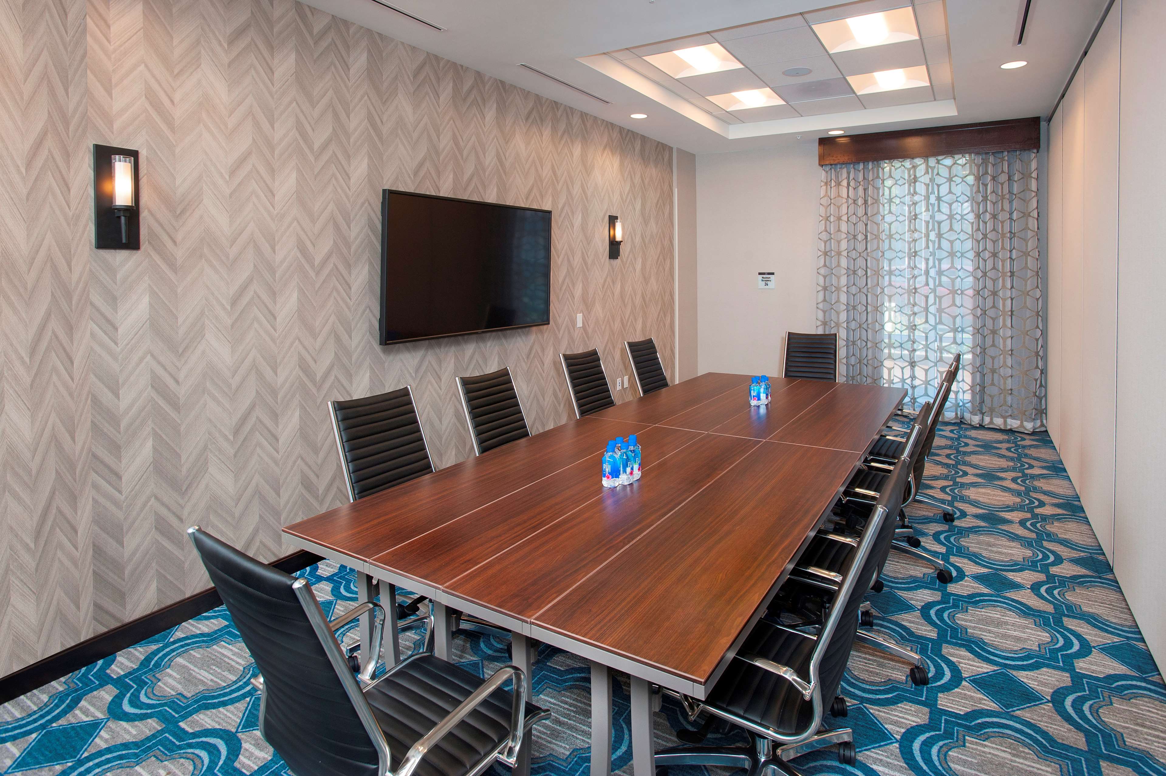Hilton Garden Inn Burbank Los Angeles - photo 14