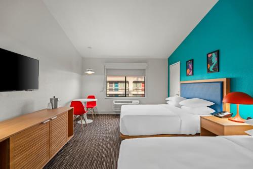 Signature Indio I 10 Coachella Valley by Sonesta - photo 40
