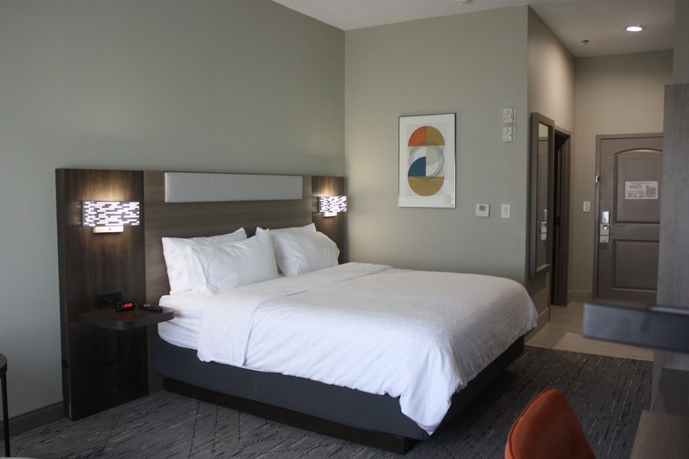 Holiday Inn Express Hotel & Suites Shamrock North by IHG - photo 6