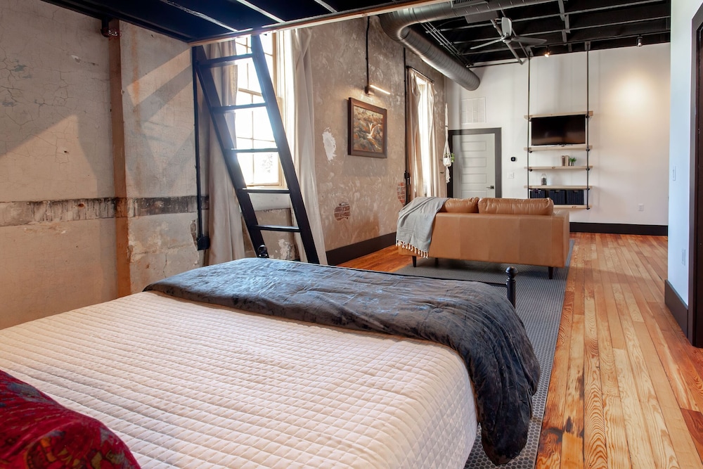 The Lofts 3rd and Main - photo 16