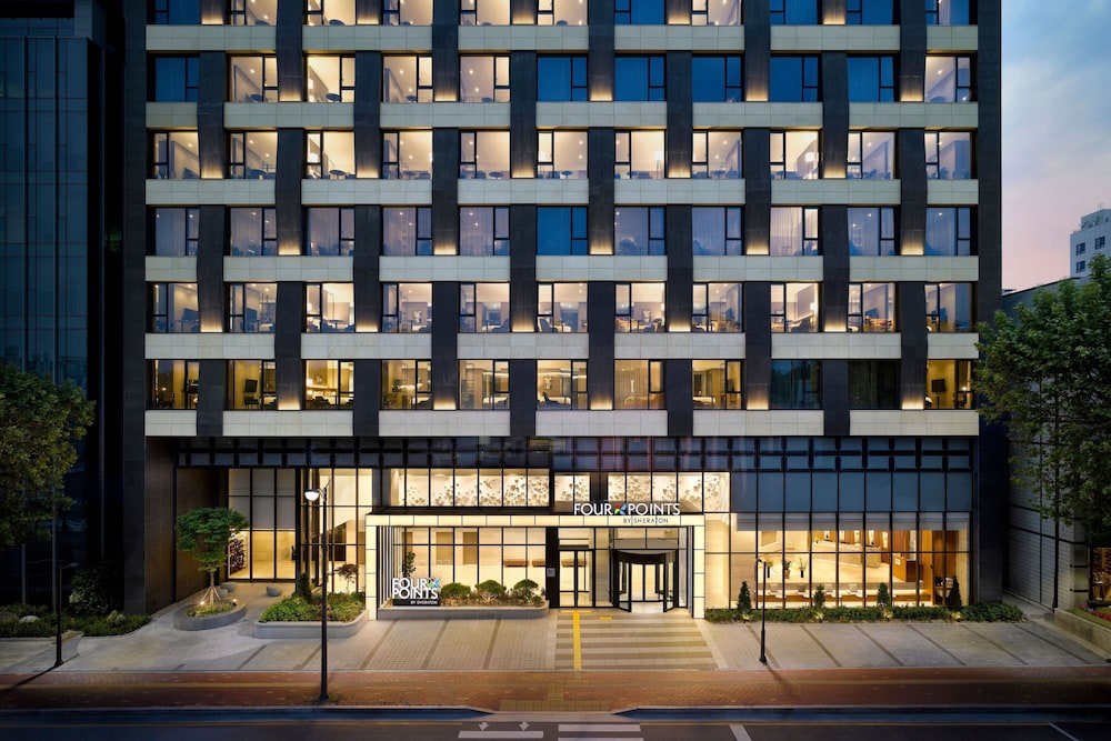 Four Points by Sheraton Suwon in Suwon, South Korea