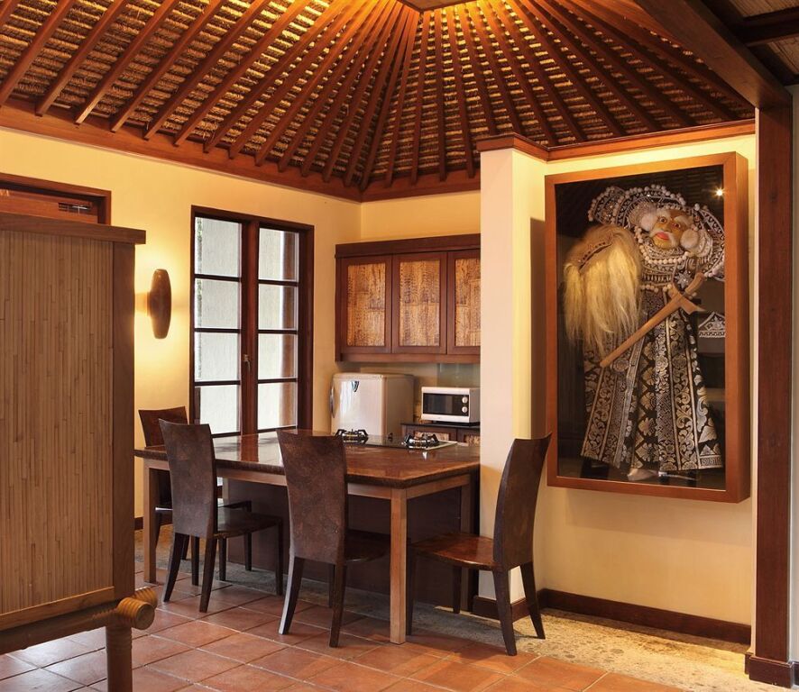 Puri Candikuning Resort